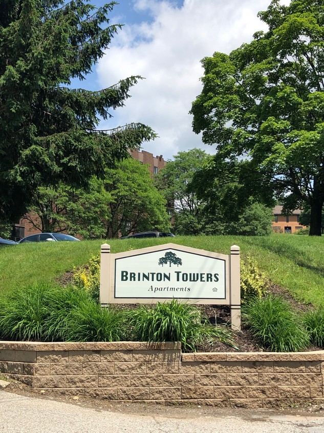 Bienvenidos - Brinton Towers