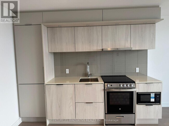 Photo du bâtiment - 448 Burnhamthorpe Rd W