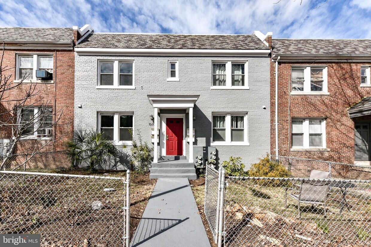 1660 Trinidad Ave NE Unit 3, Washington, DC 20002 Apartment for Rent in Washington, DC