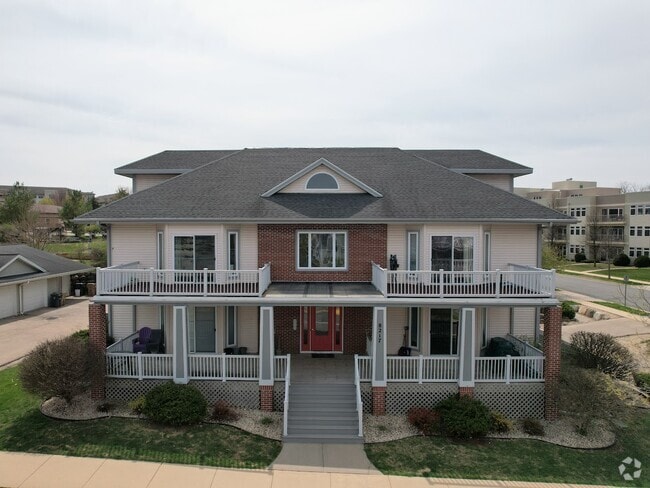 Building Photo - 8217 Mansion Hill Ave