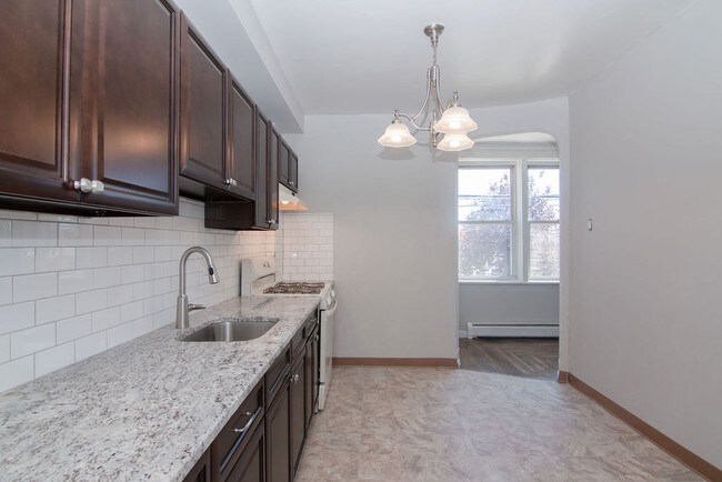 Building Photo - 649 Ave E