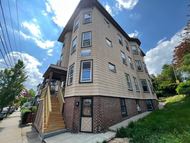 Building Photo - 27 Cameron Ave