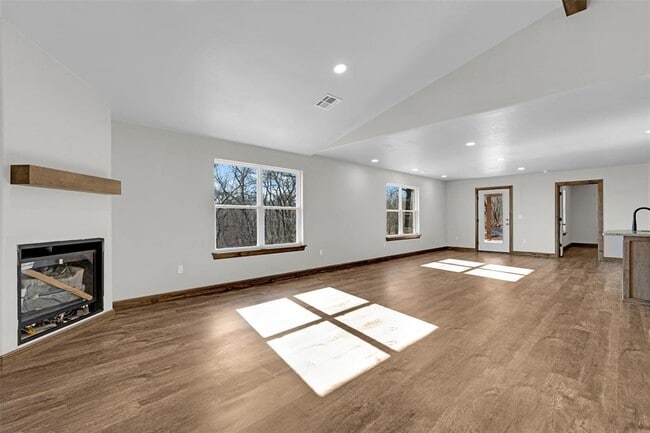 Building Photo - 12660 SE 134th St