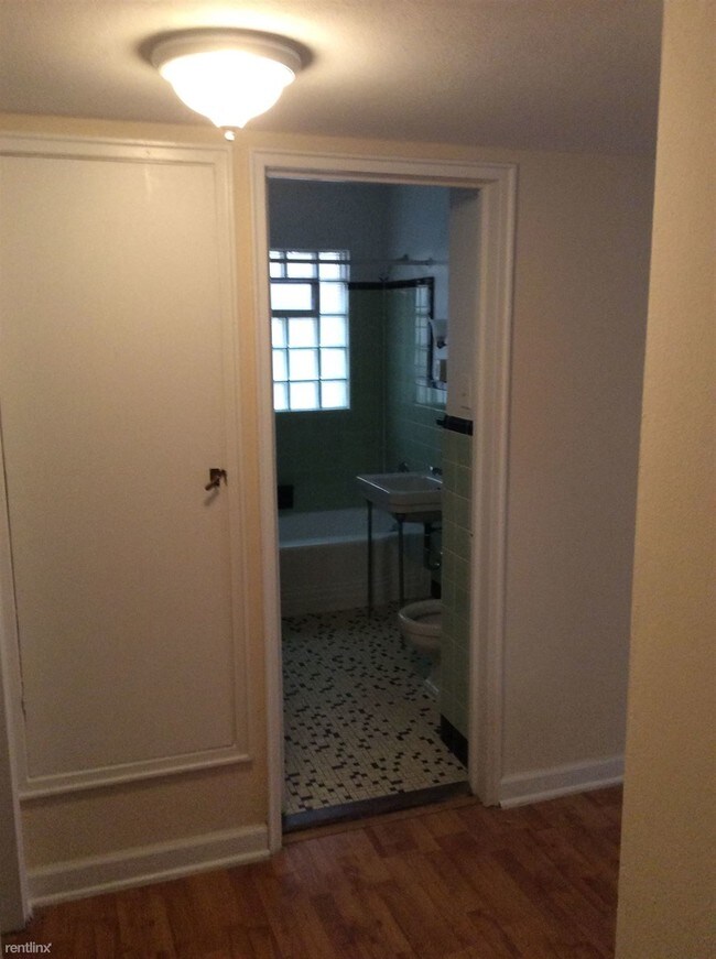 Foto del edificio - 11741 Edgewater Dr