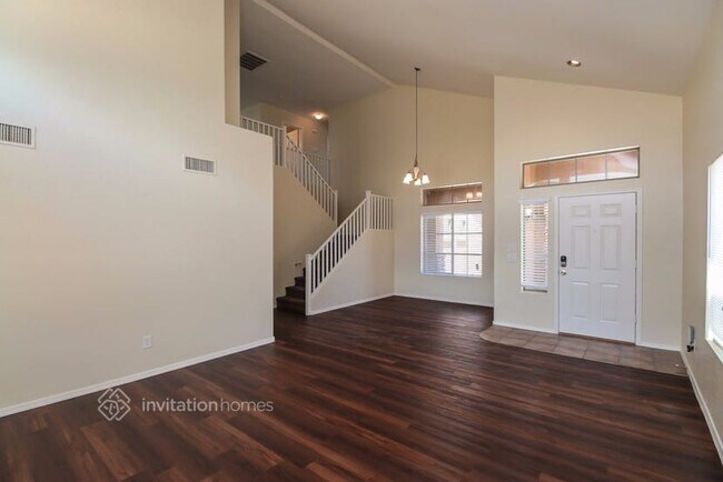 Building Photo - 2453 W Mericrest Way