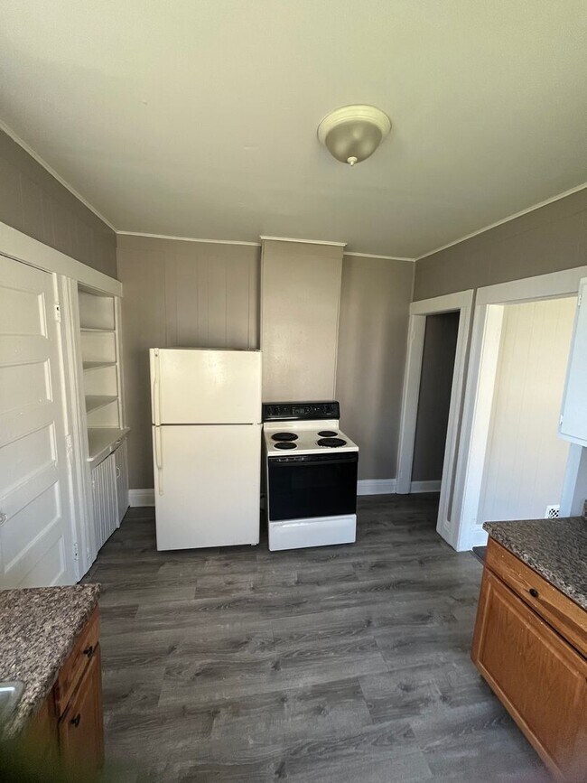 Foto del edificio - 142-144 Bowman St