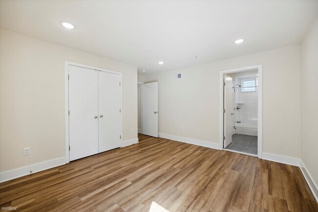 Foto del edificio - 5 br, 4 bath Duplex - 1519 N Sydenham St U...