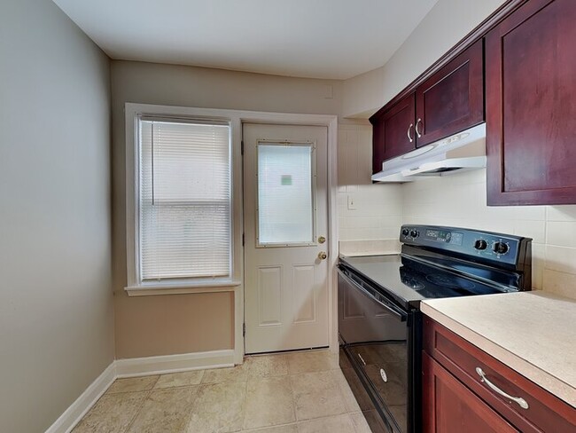 Building Photo - 6204 Tramore Rd