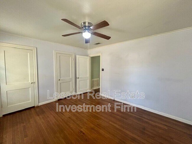 Foto del edificio - 3715 Greenway Pl