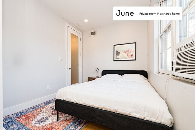 Foto del edificio - Room in Shared 3 bed/1 bath home in Clinton Hill