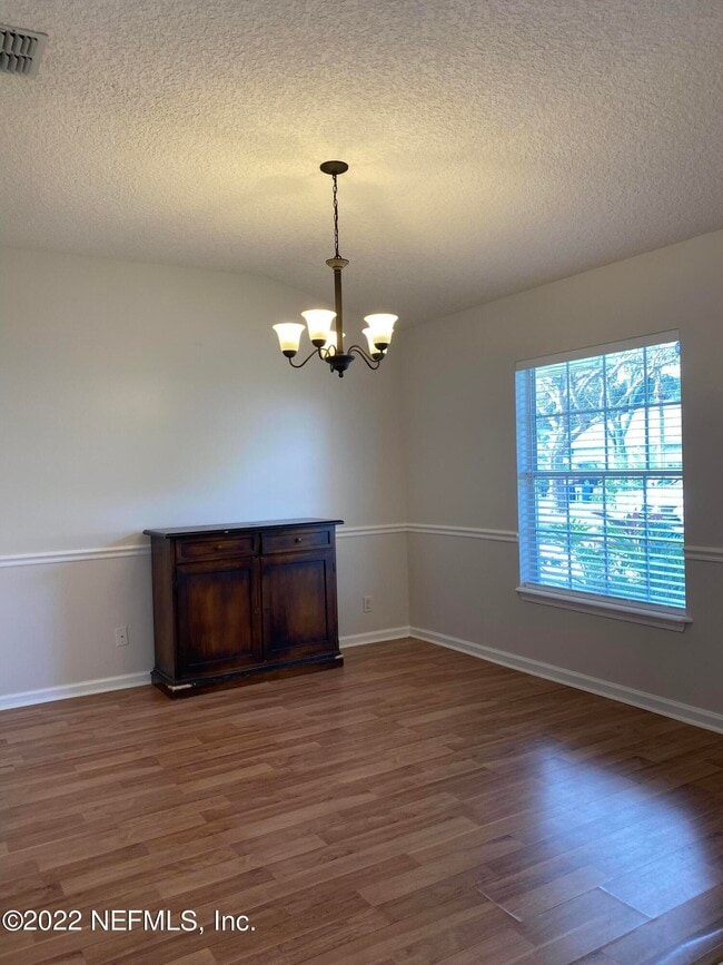Building Photo - 3335 Pintail Dr N