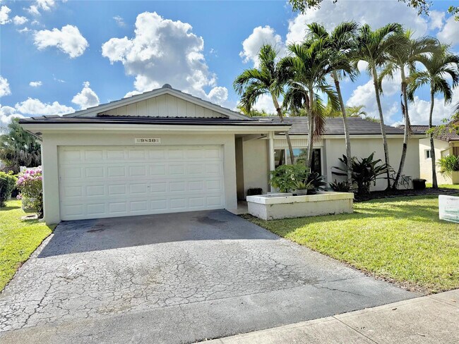 Building Photo - 9850 NW 25th Ct