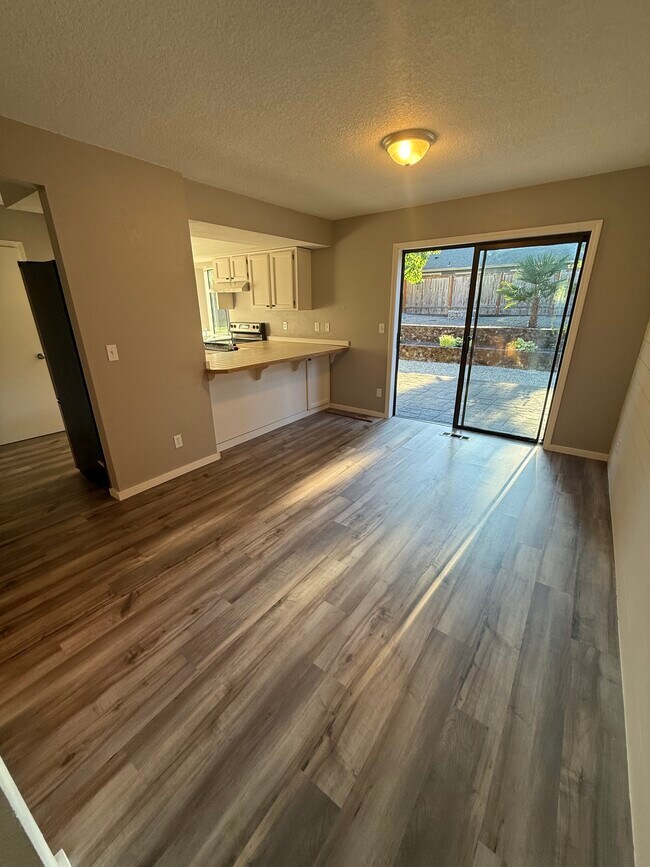 Foto del edificio - 8495 SW Tygh Loop