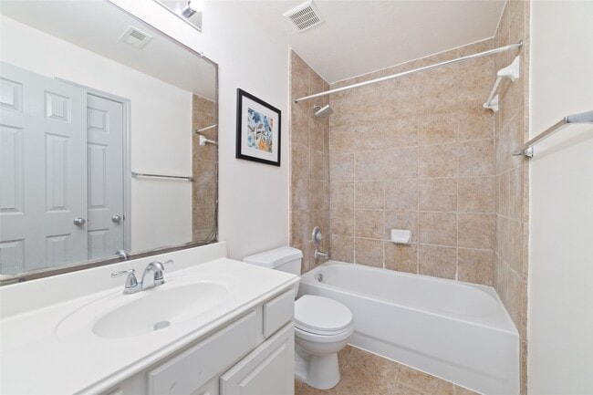 Foto del edificio - 14710 Branchwest Dr