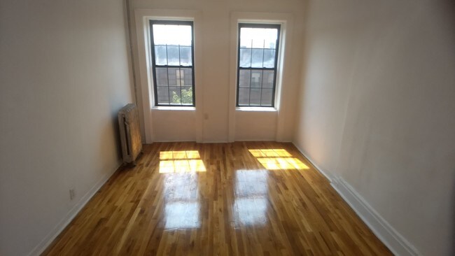 Building Photo - 427 W 154th St