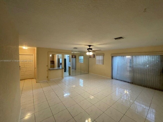 Foto del edificio - 4831 NW 12th St
