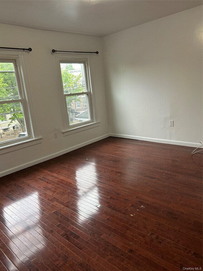 Foto del edificio - 146-16-14106 106th Ave