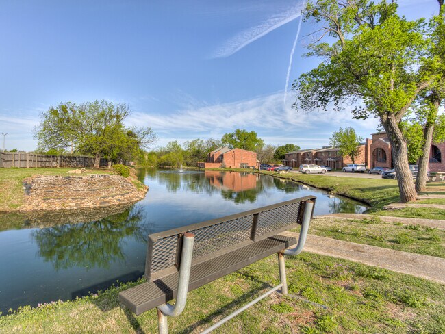 Pueblo de Wedgewood - The Current Apartments