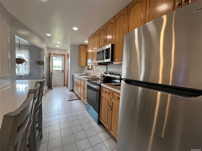 Building Photo - 56 Nehring Ave