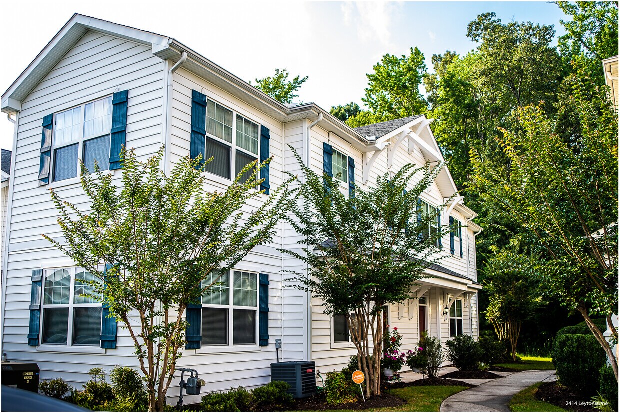 2431 Leytonstone Dr, Chesapeake, VA 23321 Townhouse for Rent in