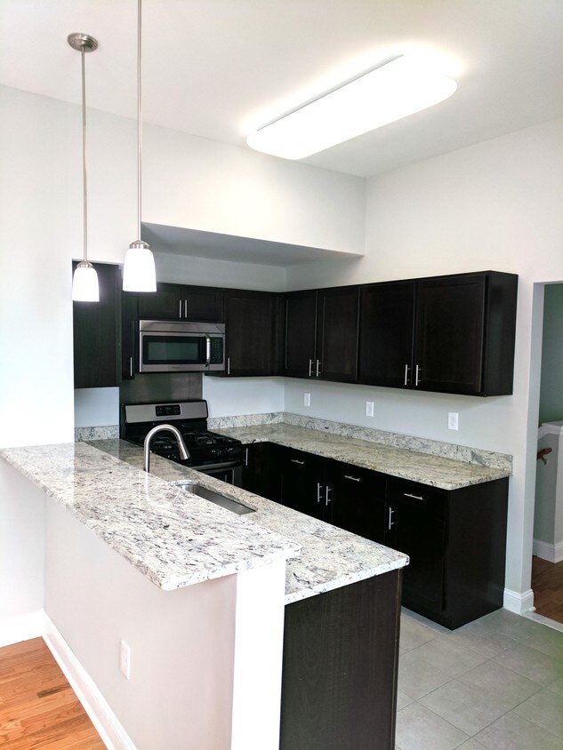 Foto principal - The Apartments at 17 E 21st St.