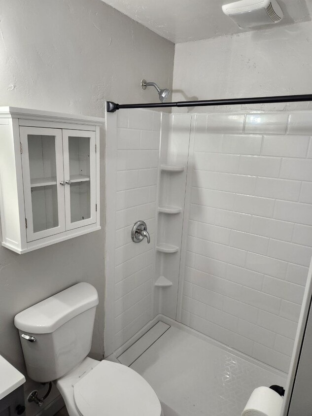 Primary Photo - 129 Park Ave