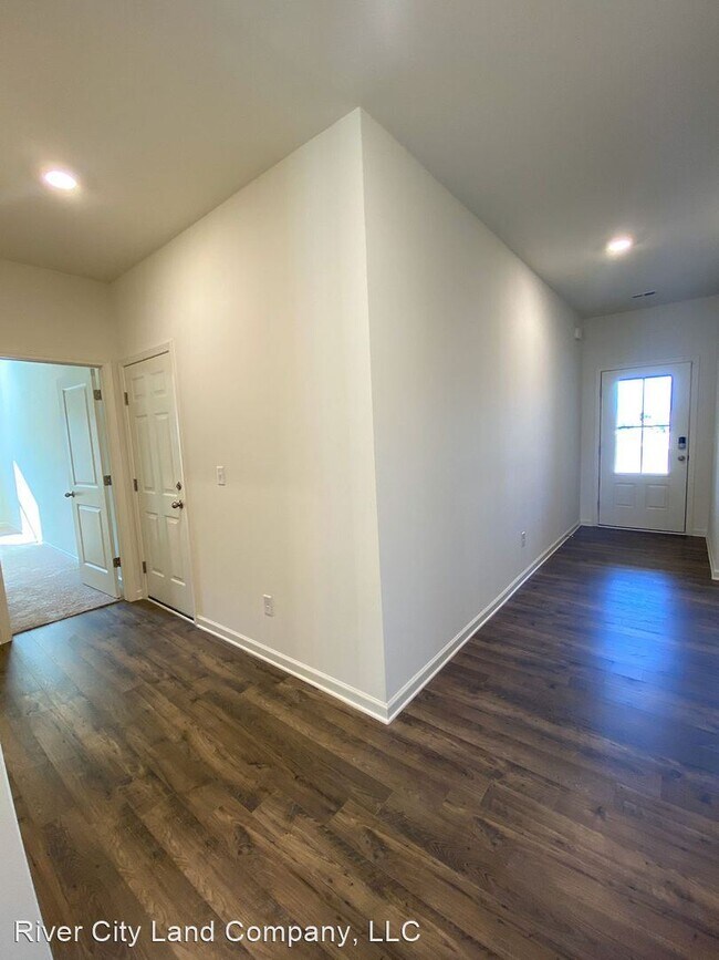 Building Photo - 4 br, 3 bath House - 38 Crown Way