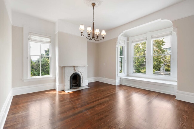 Photo - 2109 Bush St Apartment