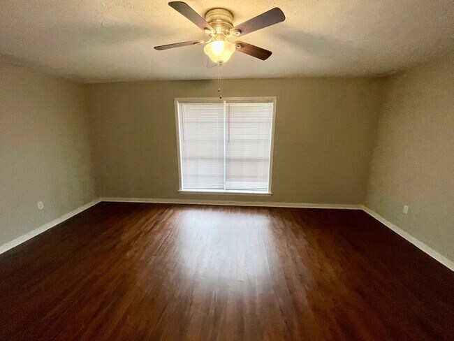 Foto del edificio - 3 Bed/2 Bath Available for Rent in Madison!