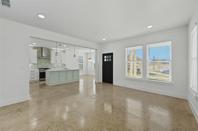 Building Photo - 100 Cardinal Wds