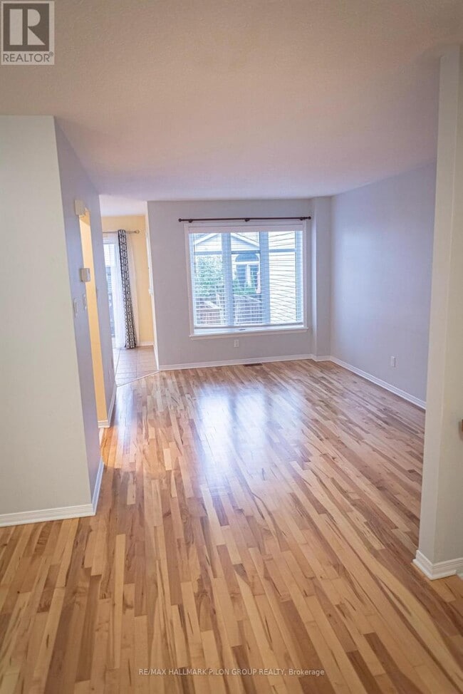 Building Photo - 2077 Bergamot Cir