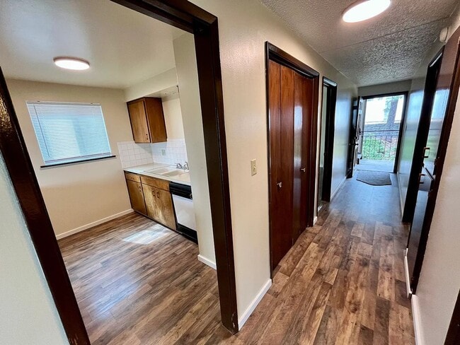 Building Photo - Inviting 2 Bed, 1 Bath in Cheney!