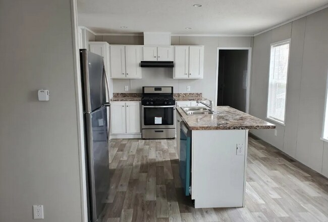 Building Photo - 6584 S Hampshire Dr