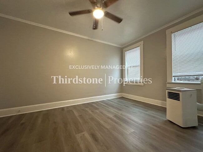 Building Photo - 82 W 32nd St