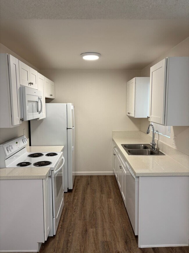 Foto del edificio - 3723 Ingraham St