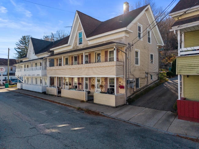 Building Photo - 121-121 High St