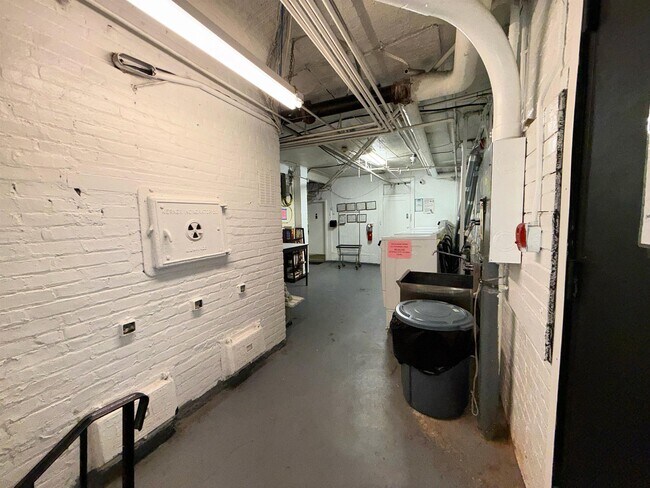 Foto del edificio - 36 Duncan Ave