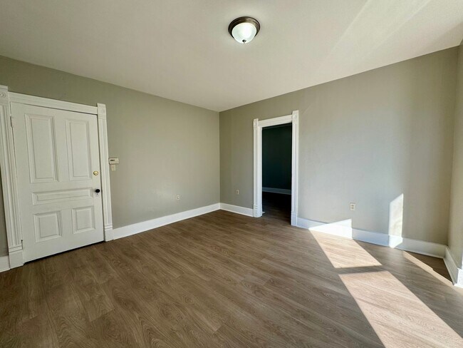 Foto del edificio - 2023 Broadway St