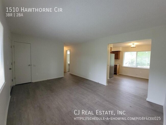 Building Photo - 1510 Hawthorne Cir
