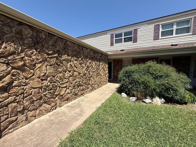 Building Photo - 3507 Wynn Cir