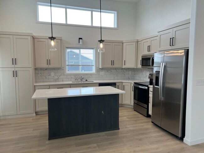 Building Photo - New 4 Bedroom/3 Bathroom House - Rent With...