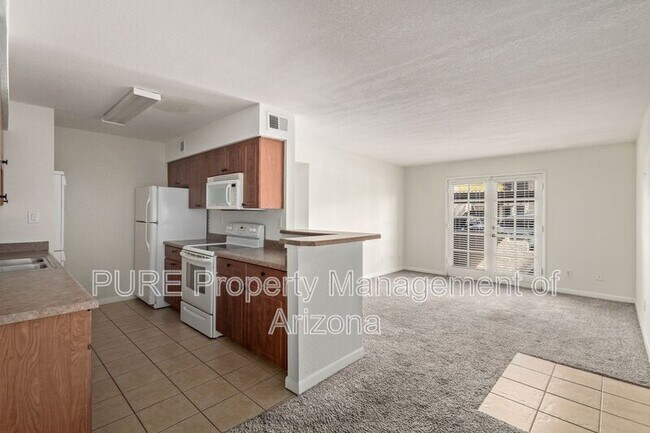 Foto del edificio - 5995 N 78th St