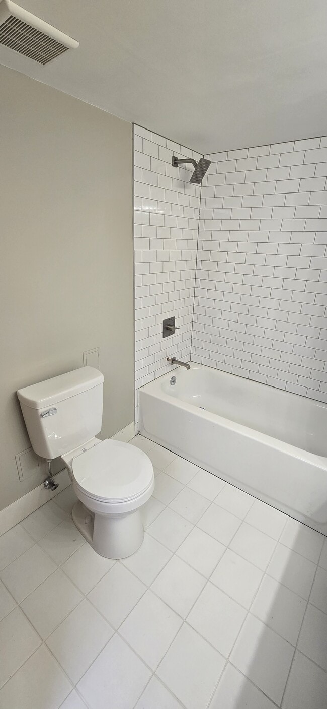 bathroom2 - 7 Mountain Rd