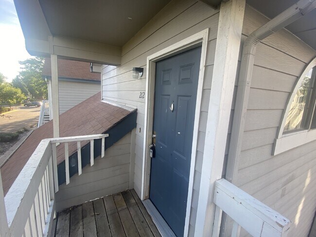 Foto del edificio - Charming Condo with a Loft!