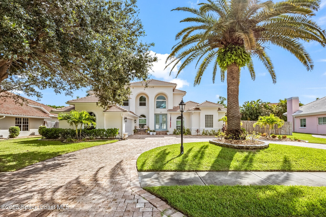 Foto principal - 385 Newport Dr