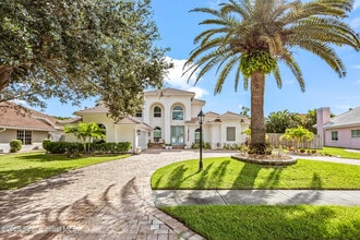 Building Photo - 385 Newport Dr