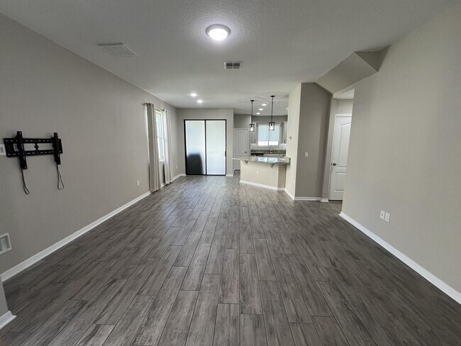 Foto del edificio - 2581 Econ Landing Blvd