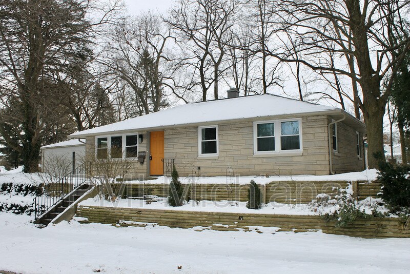 Foto principal - 2004 E Colfax Ave
