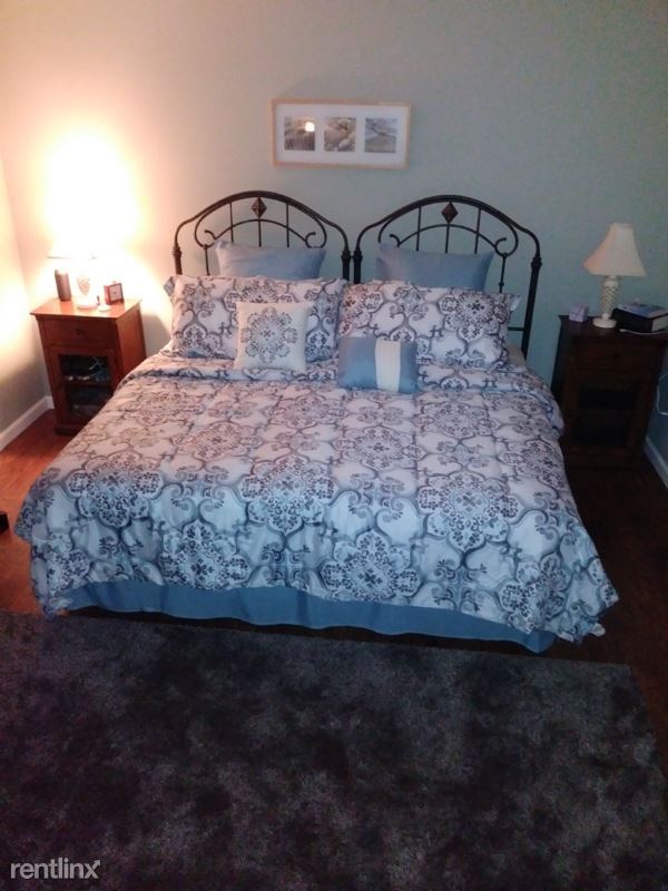 Building Photo - 2 br, 1.5 bath Townhome - 1884 Lanes Mill Rd