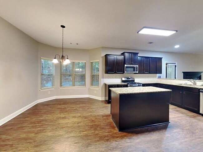 Building Photo - Beautiful Spacious Home In Gwinnett County